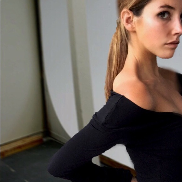 Meet your Posher, Shelby! - Picture 3 of 5